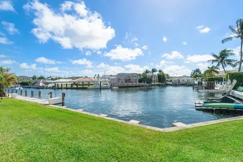 698 Ne Spanish River Boulevard Boca Raton FL 33431