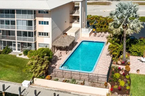698 Ne Spanish River Boulevard Boca Raton FL 33431
