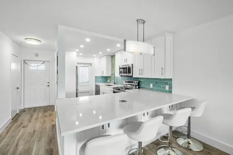 698 Ne Spanish River Boulevard Boca Raton FL 33431