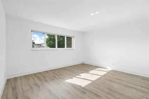 698 Ne Spanish River Boulevard Boca Raton FL 33431
