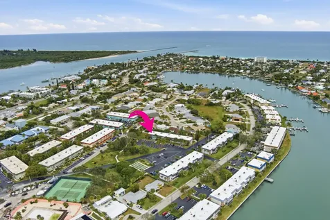 1200 Colonnades Drive Fort Pierce FL 34949