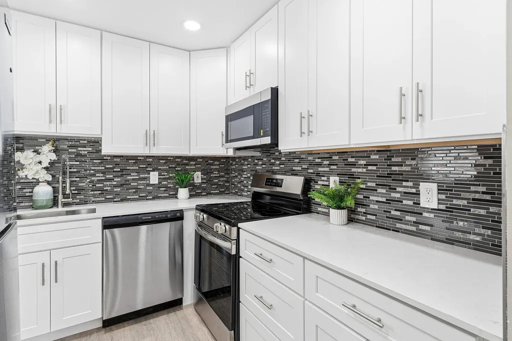 141 Brittany C Delray Beach FL 33446