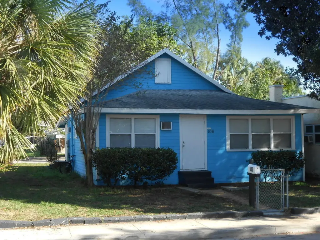 108 S E Street Lake Worth Beach FL 33460