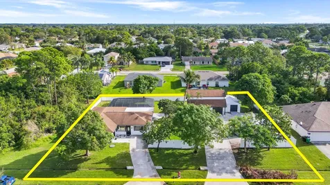 1665 SE Harp Lane Port Saint Lucie FL 34983
