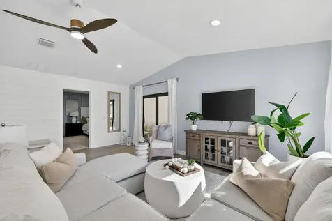 53 El Camino Real Port Saint Lucie FL 34952