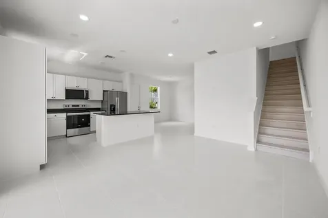 4520 Longwood Lake Square Westlake FL 33470