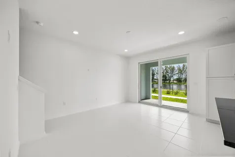 4520 Longwood Lake Square Westlake FL 33470