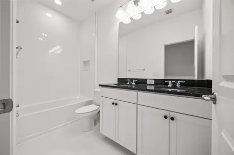 4520 Longwood Lake Square Westlake FL 33470