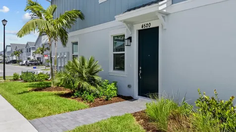 4520 Longwood Lake Square Westlake FL 33470