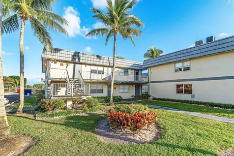 141 Brittany C Delray Beach FL 33446