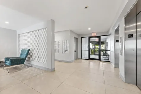 1160 N Federal Highway Fort Lauderdale FL 33304