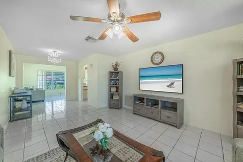 135 Nw 14th Street Boynton Beach FL 33426