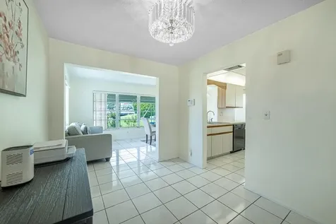 135 Nw 14th Street Boynton Beach FL 33426