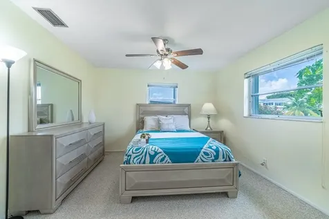 135 Nw 14th Street Boynton Beach FL 33426