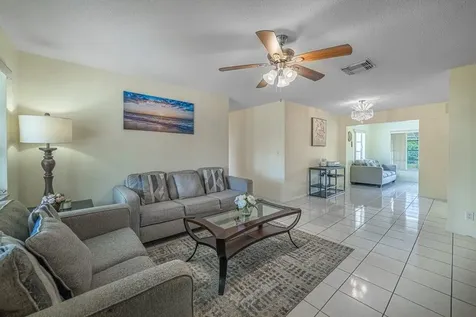 135 Nw 14th Street Boynton Beach FL 33426