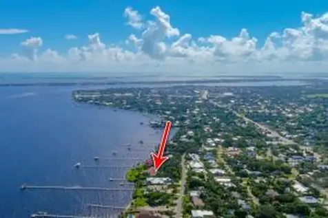 901 SE Riverside Drive Stuart FL 34994