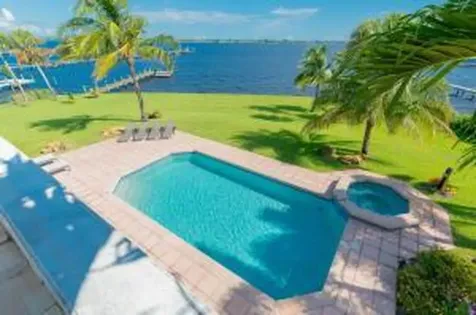 901 SE Riverside Drive Stuart FL 34994