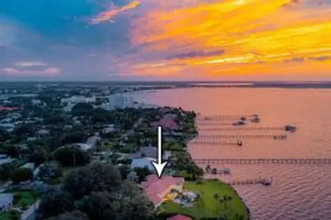 901 SE Riverside Drive Stuart FL 34994