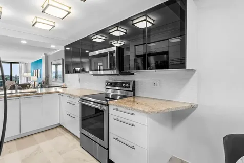14 Royal Palm Way Boca Raton FL 33432