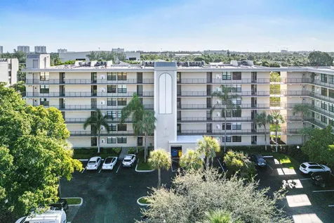 14 Royal Palm Way Boca Raton FL 33432