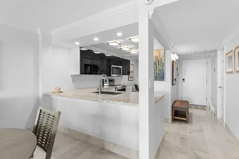 14 Royal Palm Way Boca Raton FL 33432