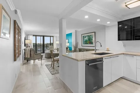 14 Royal Palm Way Boca Raton FL 33432