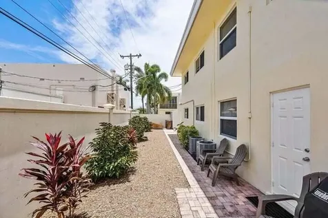 1649 SE 4th Street Deerfield Beach FL 33441