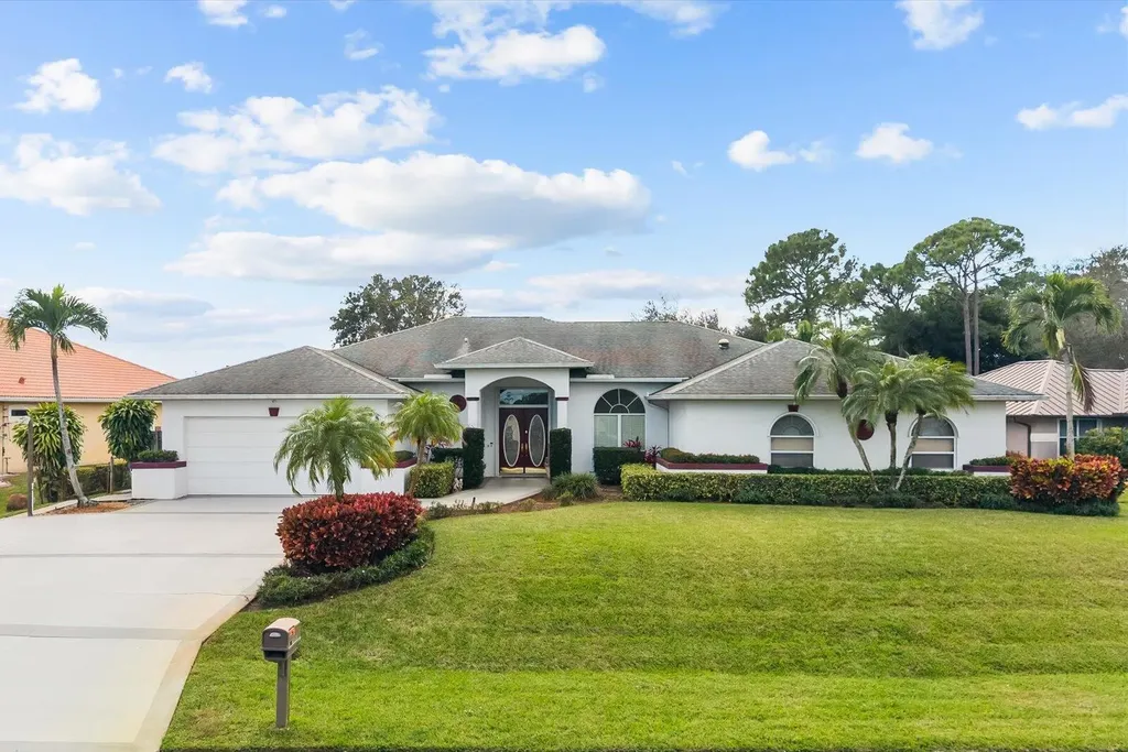 156 Sw Saratoga Avenue Port Saint Lucie FL 34953