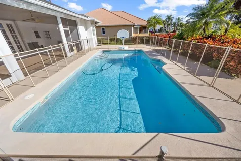 156 Sw Saratoga Avenue Port Saint Lucie FL 34953