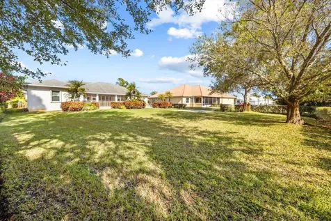 156 Sw Saratoga Avenue Port Saint Lucie FL 34953