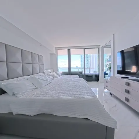 650 NE 32nd Street Miami FL 33137
