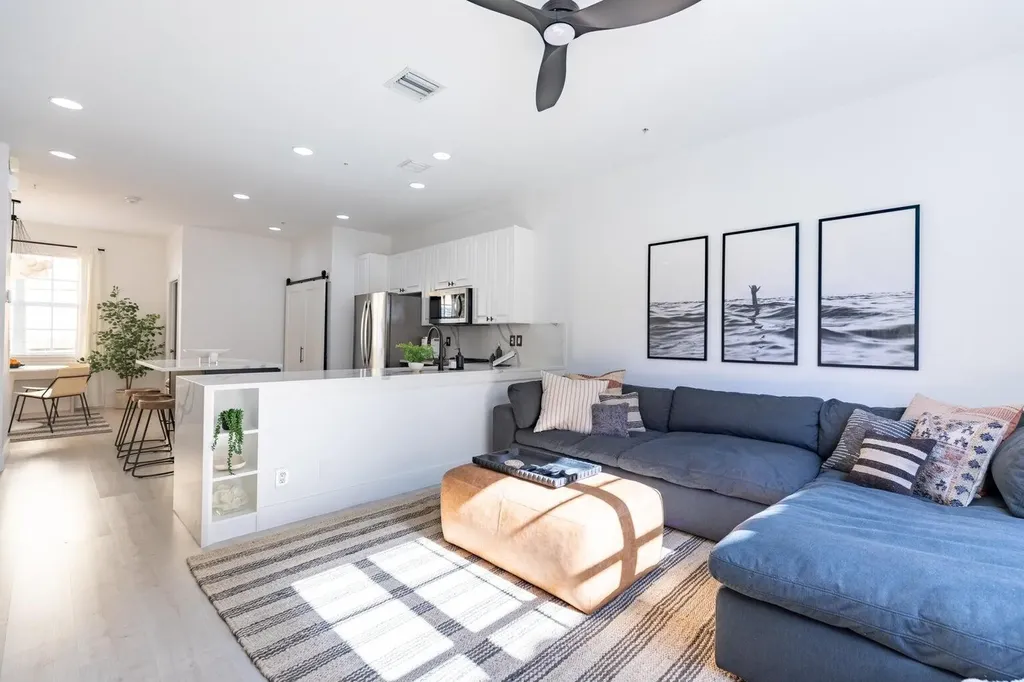 72 SE 6th Avenue Delray Beach FL 33483