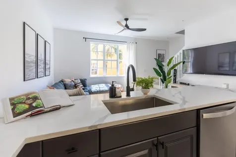 72 SE 6th Avenue Delray Beach FL 33483