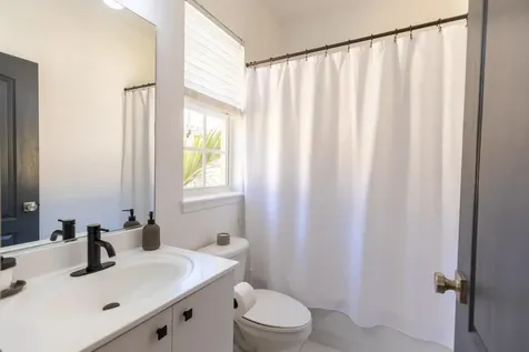 72 SE 6th Avenue Delray Beach FL 33483