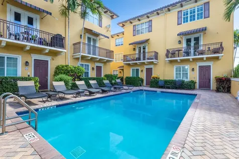 72 SE 6th Avenue Delray Beach FL 33483