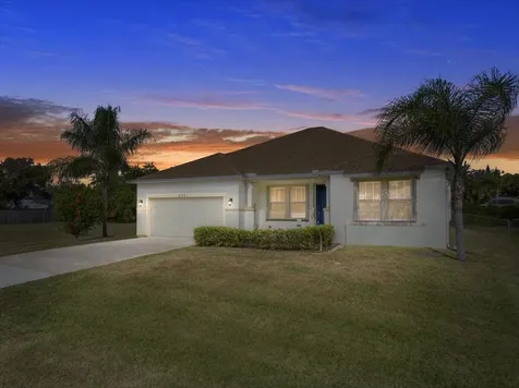 2361 Se Grand Drive Port Saint Lucie FL 34952