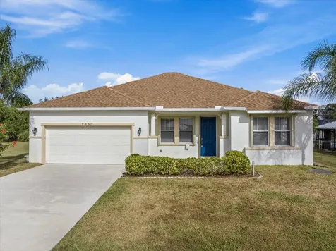 2361 Se Grand Drive Port Saint Lucie FL 34952