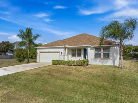 2361 Se Grand Drive Port Saint Lucie FL 34952