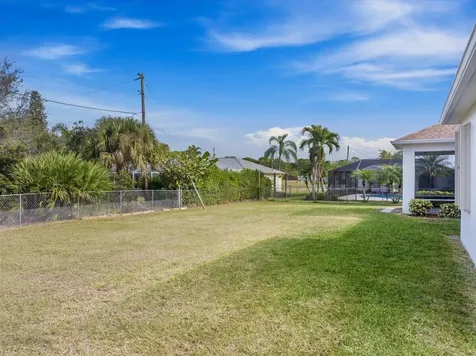 2361 Se Grand Drive Port Saint Lucie FL 34952