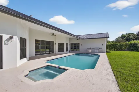 18240 Se Heritage Drive Tequesta FL 33469