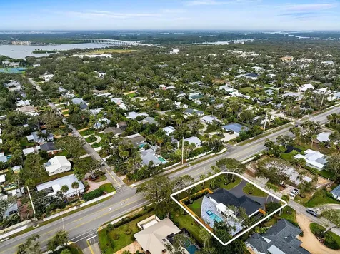 706 Flamevine Lane Vero Beach FL 32963