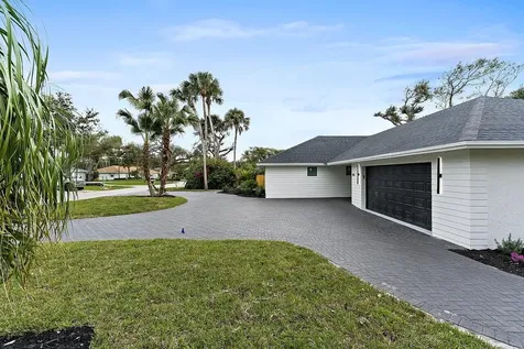 706 Flamevine Lane Vero Beach FL 32963