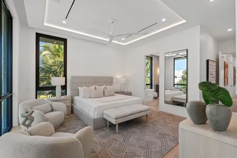 1136 Ne 9th Avenue Delray Beach FL 33483