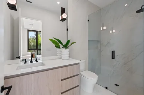 1136 Ne 9th Avenue Delray Beach FL 33483