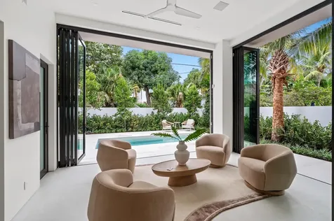 1136 Ne 9th Avenue Delray Beach FL 33483