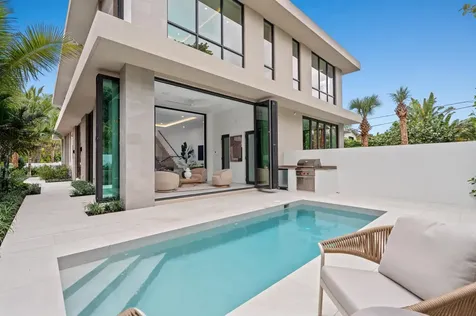 1136 Ne 9th Avenue Delray Beach FL 33483