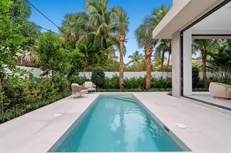 1136 Ne 9th Avenue Delray Beach FL 33483