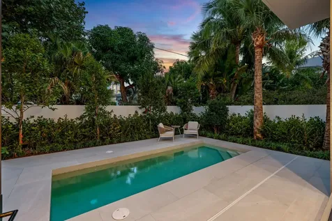 1136 Ne 9th Avenue Delray Beach FL 33483