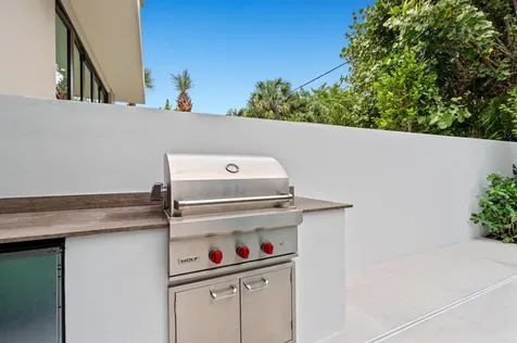 1136 Ne 9th Avenue Delray Beach FL 33483