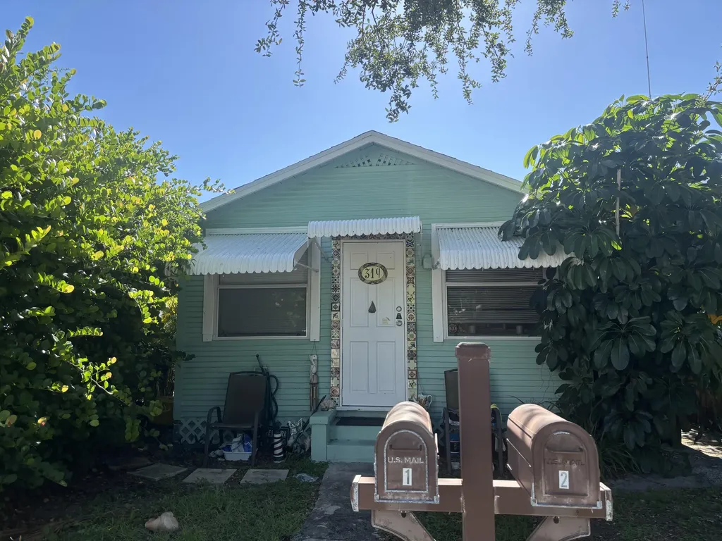 319 S M Street Lake Worth Beach FL 33460